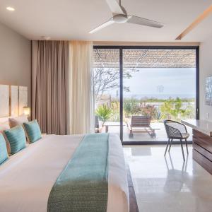 Four Bedroom Villa Ocean View with Hot Tub