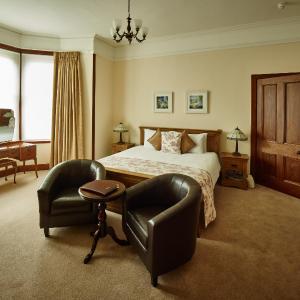 Superior King Suite