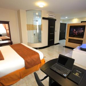 King Suite with Spa Bath