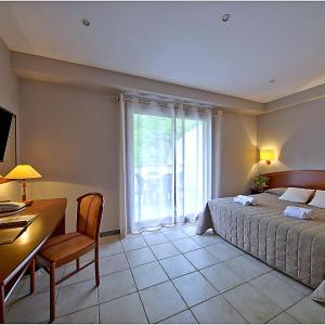 Family Room (4 Adults)