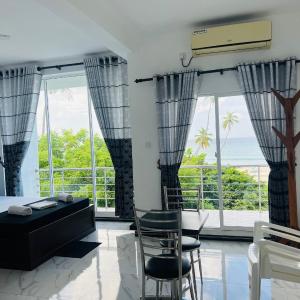 Family Room with Sea View