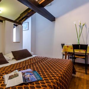Studio (2 Adults)