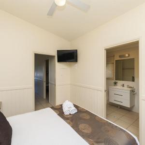 Superior Cabin - Sleeps 5