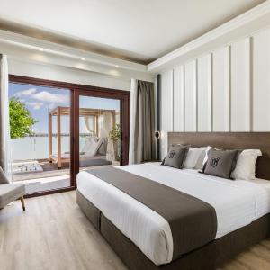 Deluxe Double Room with Sea View