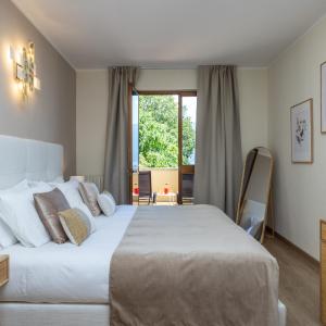 Double Room with Lake View