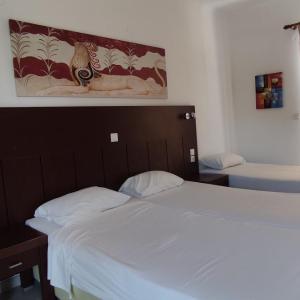 Studio (3 Adults)