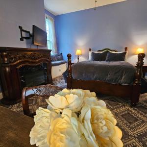 Queen Room with Garden View