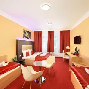 Deluxe Family Suite