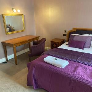 Deluxe King Suite