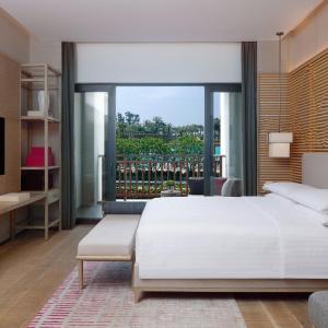 Executive King Room