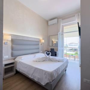 Triple Room with Sea View