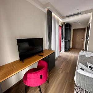 Deluxe Double Room with Balcony and Sea View