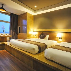 Senior Deluxe Sea View Room