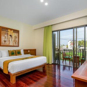 King Room with Balcony
