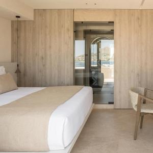 Signature Room with Plunge Pool and Sea View