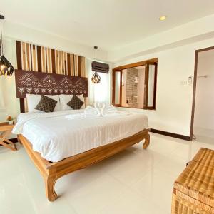 King Suite with Balcony