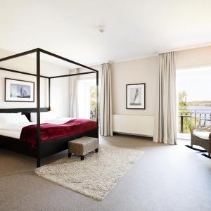 Standard Double Room - Lake View French Balcony