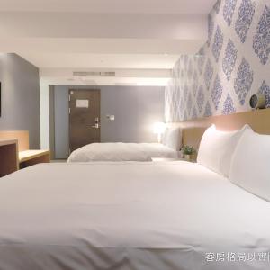 Economy Quadruple Room (No Window)