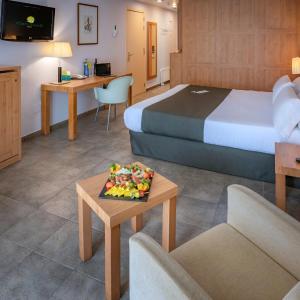 Double or Twin Room with Garden View (2 adults)