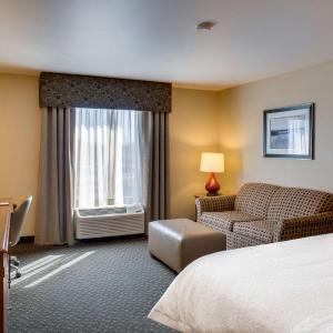 King Room with Sofa Bed - Non-Smoking
