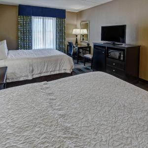 Queen Room with Two Queen Beds - Hearing Access/Non-Smoking