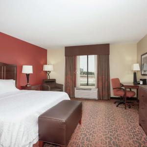 King Room with Accessible Tub - Mobility and Hearing Access/Non-Smoking
