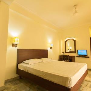Standard Double or Twin Room (no AC)