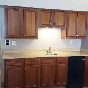 King Room with Wet Bar - Non-Smoking