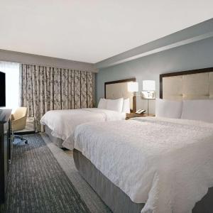 Queen Room with Two Queen Beds - Hearing Access/Non-Smoking