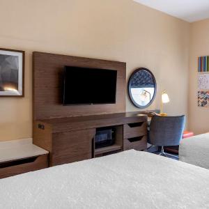 Room with Two Queen Beds - Non-Smoking