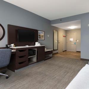 Room with Two Queen Beds - Non-Smoking