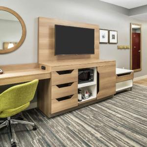 King Room with Sofa Bed and Study - Non-Smoking
