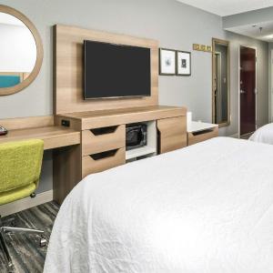 Queen Room with Two Queen Beds - Hearing Access/Non-Smoking