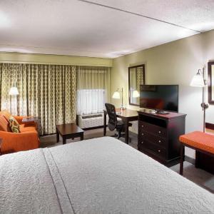 King Room with Sofa Bed and Study - Non-Smoking