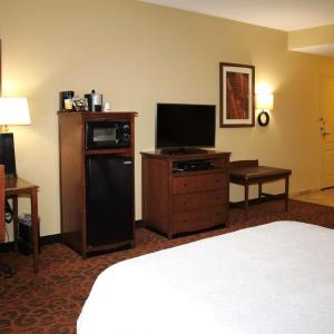 Room with Two Queen Beds - Non-Smoking