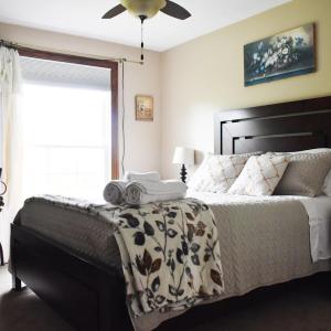 Queen Room with Spa Bath