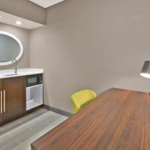 King Studio Suite with Sofa Bed - Non-Smoking