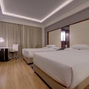 Executive Queen Room with 2 Queen Beds - Higher Floor - Early Check-in and Late Check-out (Subject to Availability) - 10% Discount on F&B and Laundry till 15th September 2026