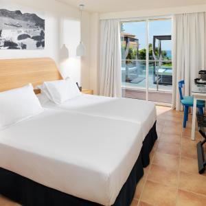  Double or Twin Room with Sea View and Terrace