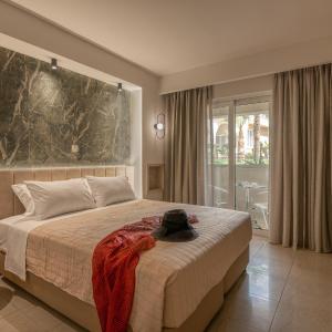 Junior Suite with Garden View