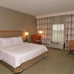 King Room with Roll-In Shower - Mobility/Hearing Accessible