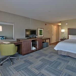 King Room - Hearing Access/Non-Smoking