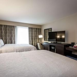 Queen Room with Two Queen Beds - Hearing Access/Non-Smoking