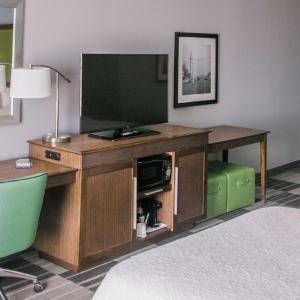 Queen Room with Two Queen Beds (4 Adults)