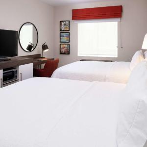Queen Room with Two Queen Beds - Hearing Accessible