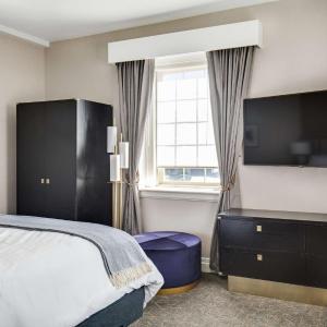 King Room with Rainspa Shower