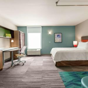 Queen Studio Suite - Hearing Access/Non-Smoking