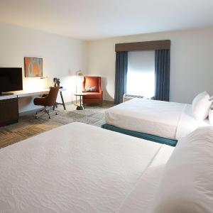 Queen Room with Two Queen Beds - Mobility and Hearing Access
