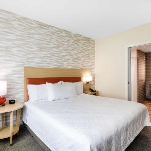 King Suite - Hearing Access/Non-Smoking