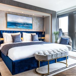 Deluxe King Room with Sea View